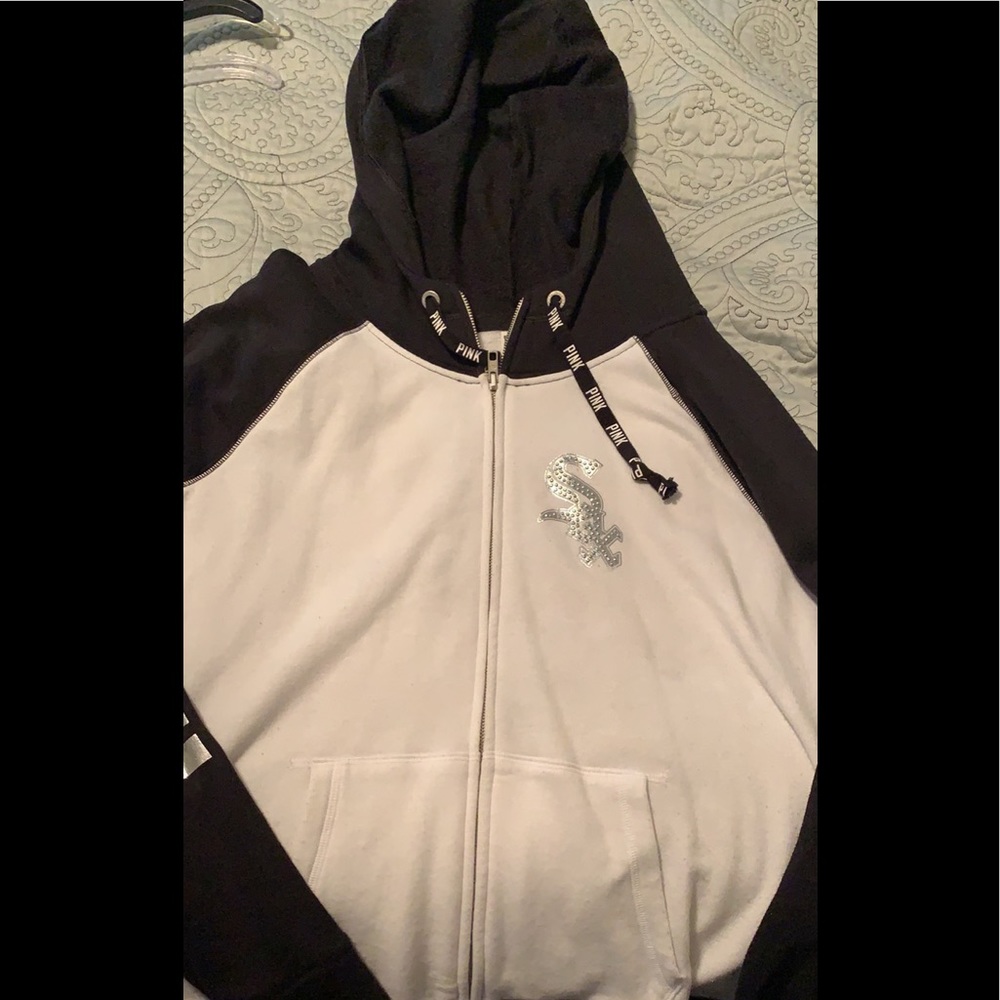 🎉SALE🎉VS PINK Chicago White Sox Hoodie-Lrg